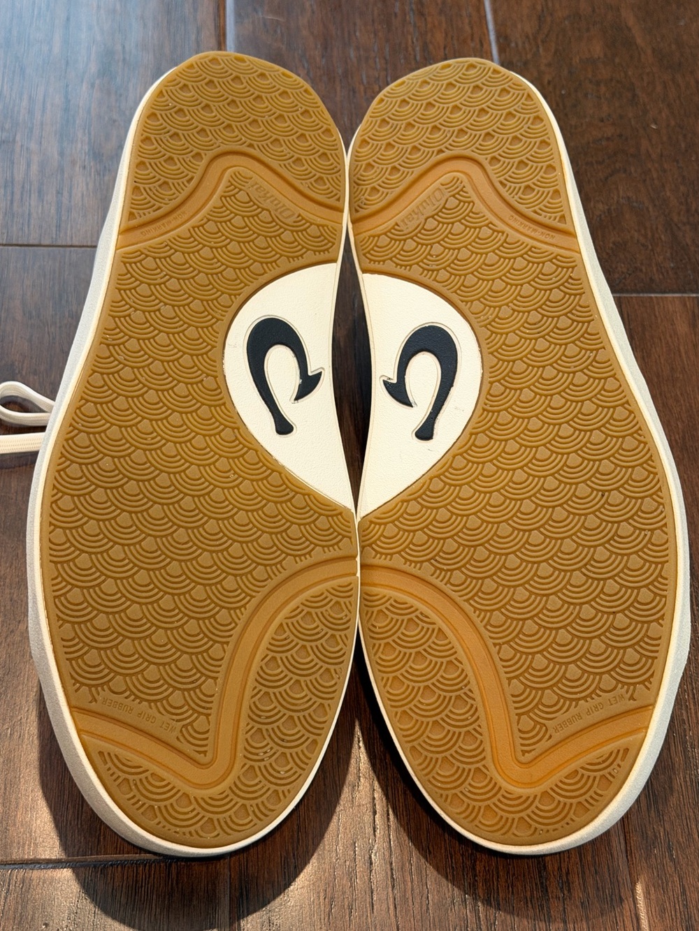 Olukai Lae'ahi Li 'lli, Size 8.5 - Picture 6 of 13